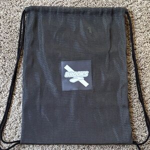 Brooks Mesh Drawstring Unisex Bag NWOT